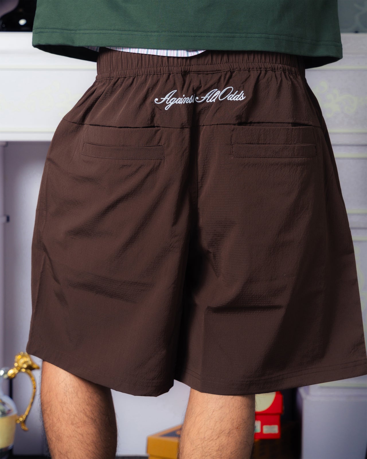 UNIVERSAL SHORTS BROWN