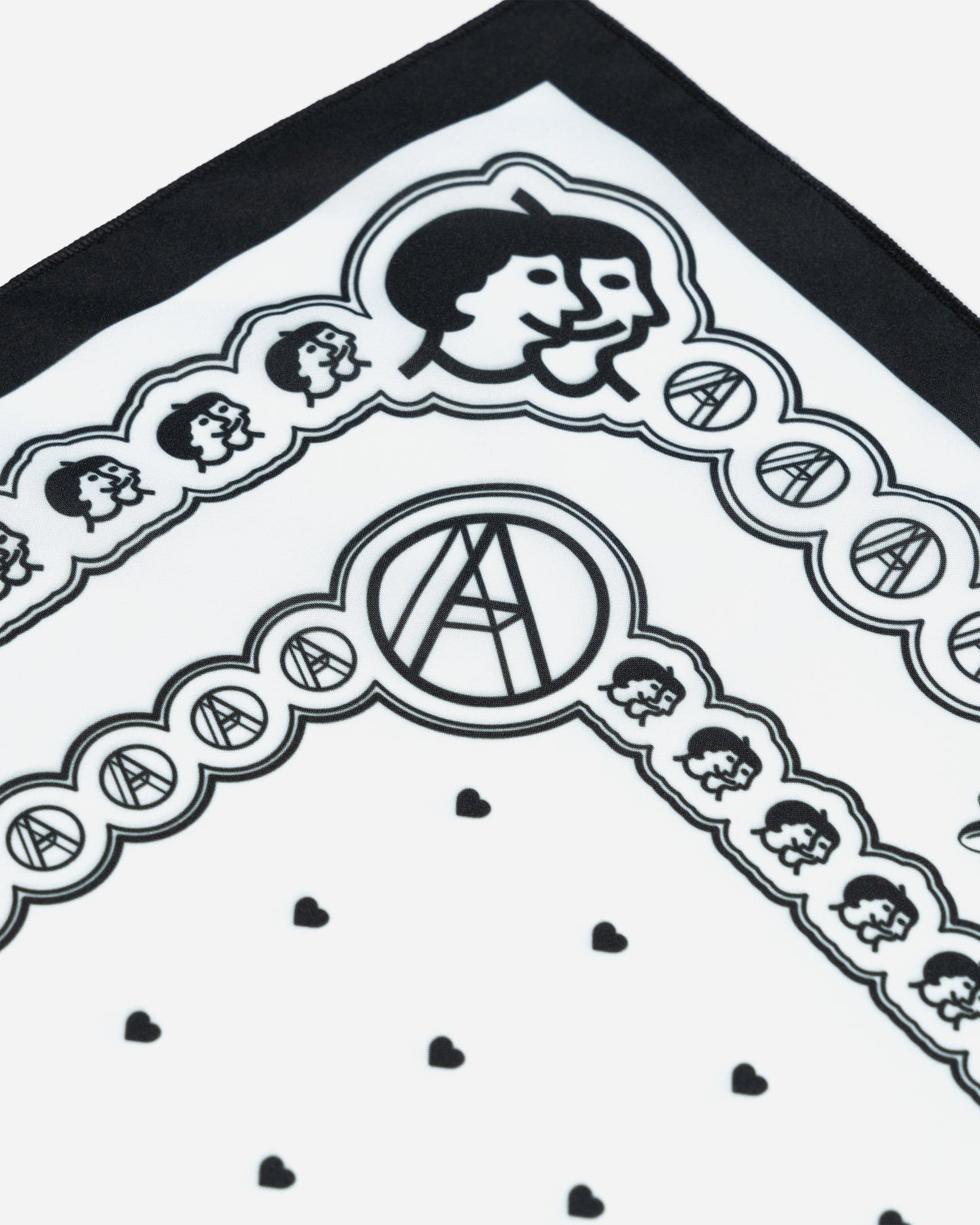 LINK BANDANA BLACK & WHITE