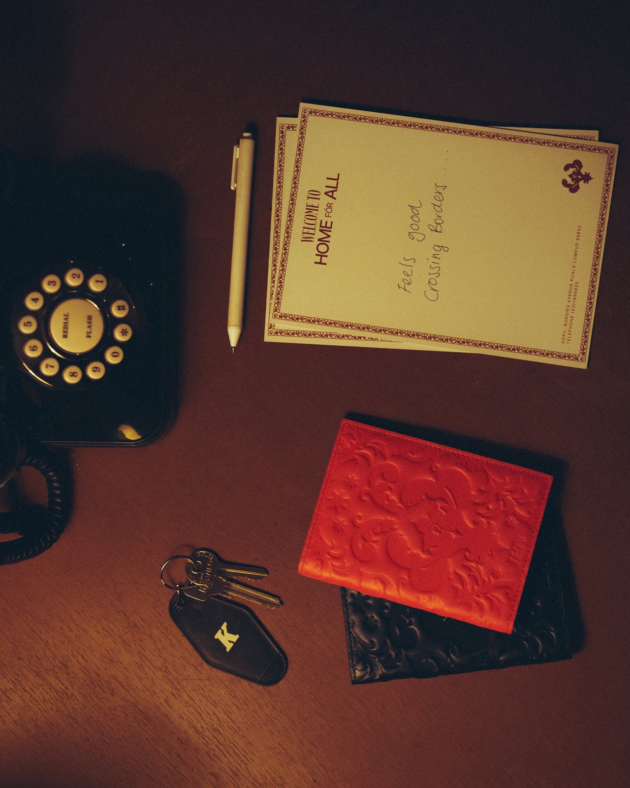 MONUMENT STAMP PASSPORT SLEEVE RED