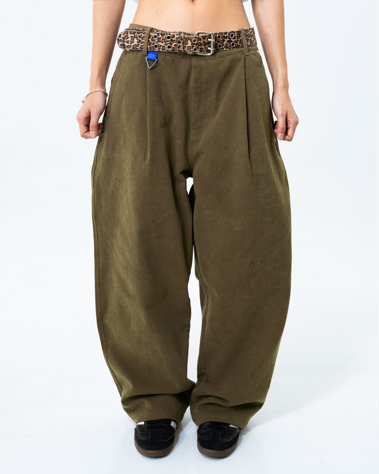 LESS FANCY PLEATED PANTS DARK OLIVE