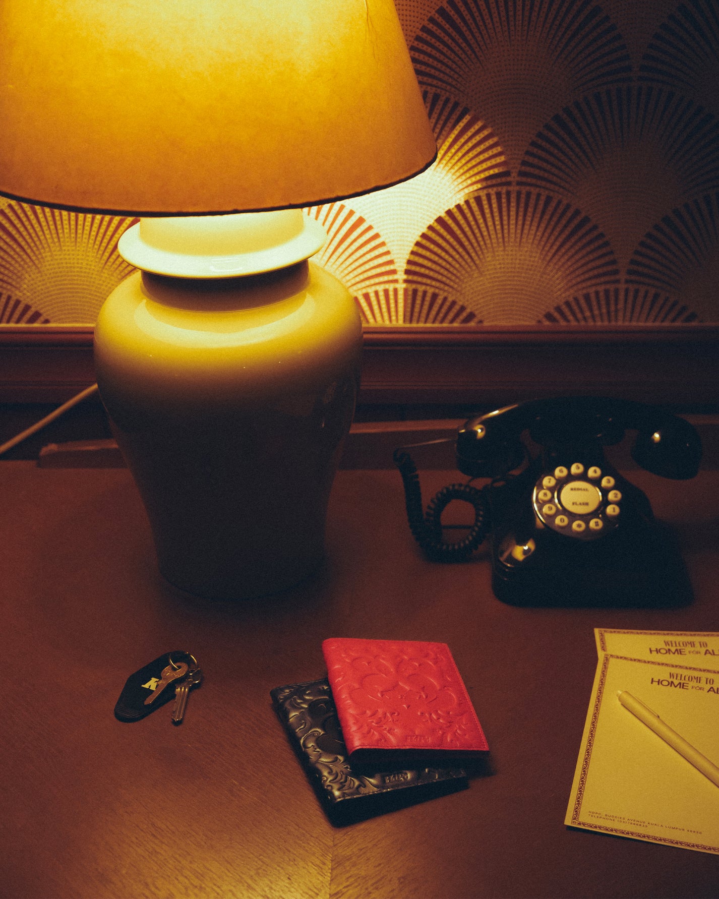 MONUMENT STAMP PASSPORT SLEEVE BLACK